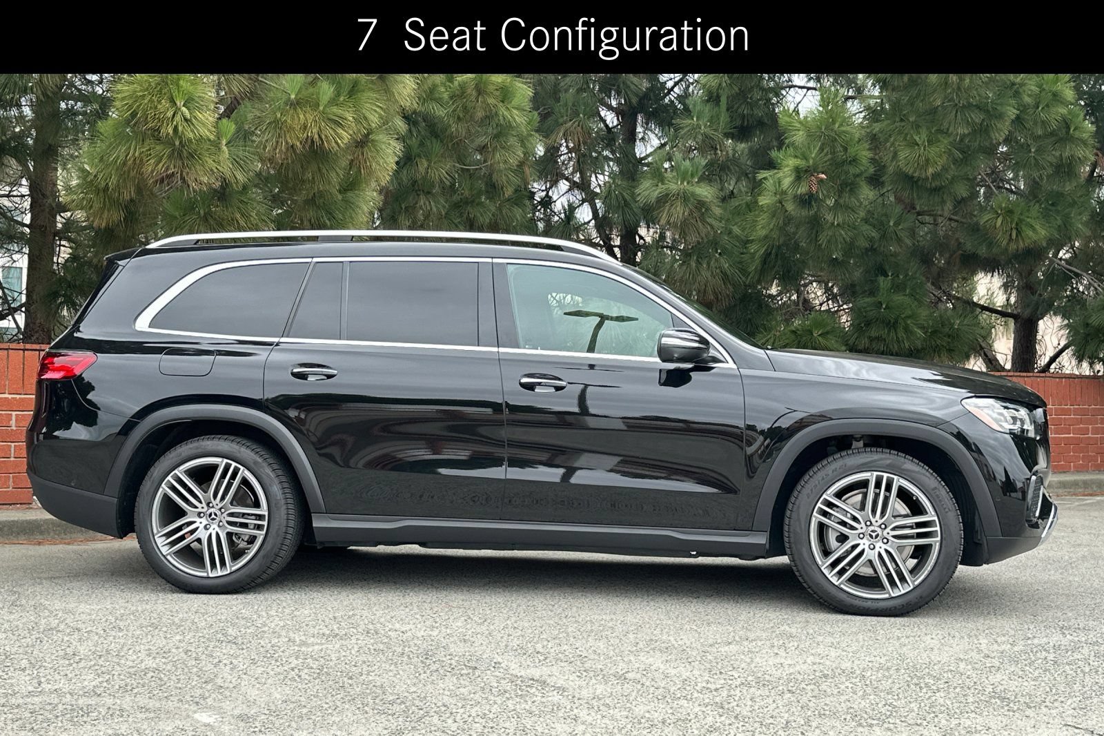 Used 2024 Mercedes-Benz GLS 450 4MATIC image 4