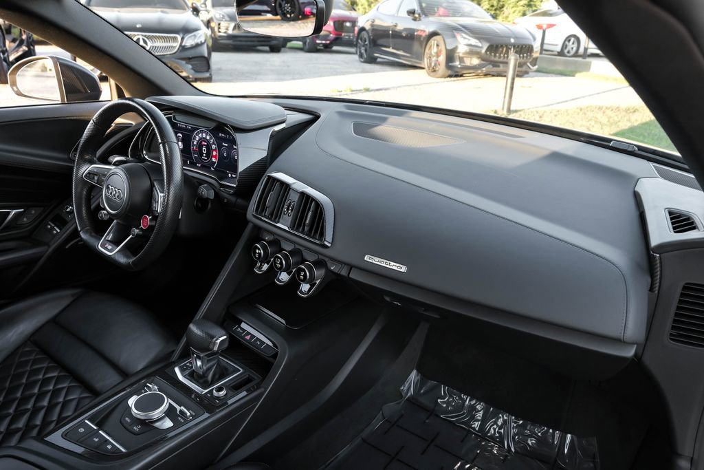 Used 2018 Audi R8 V10 plus image 7