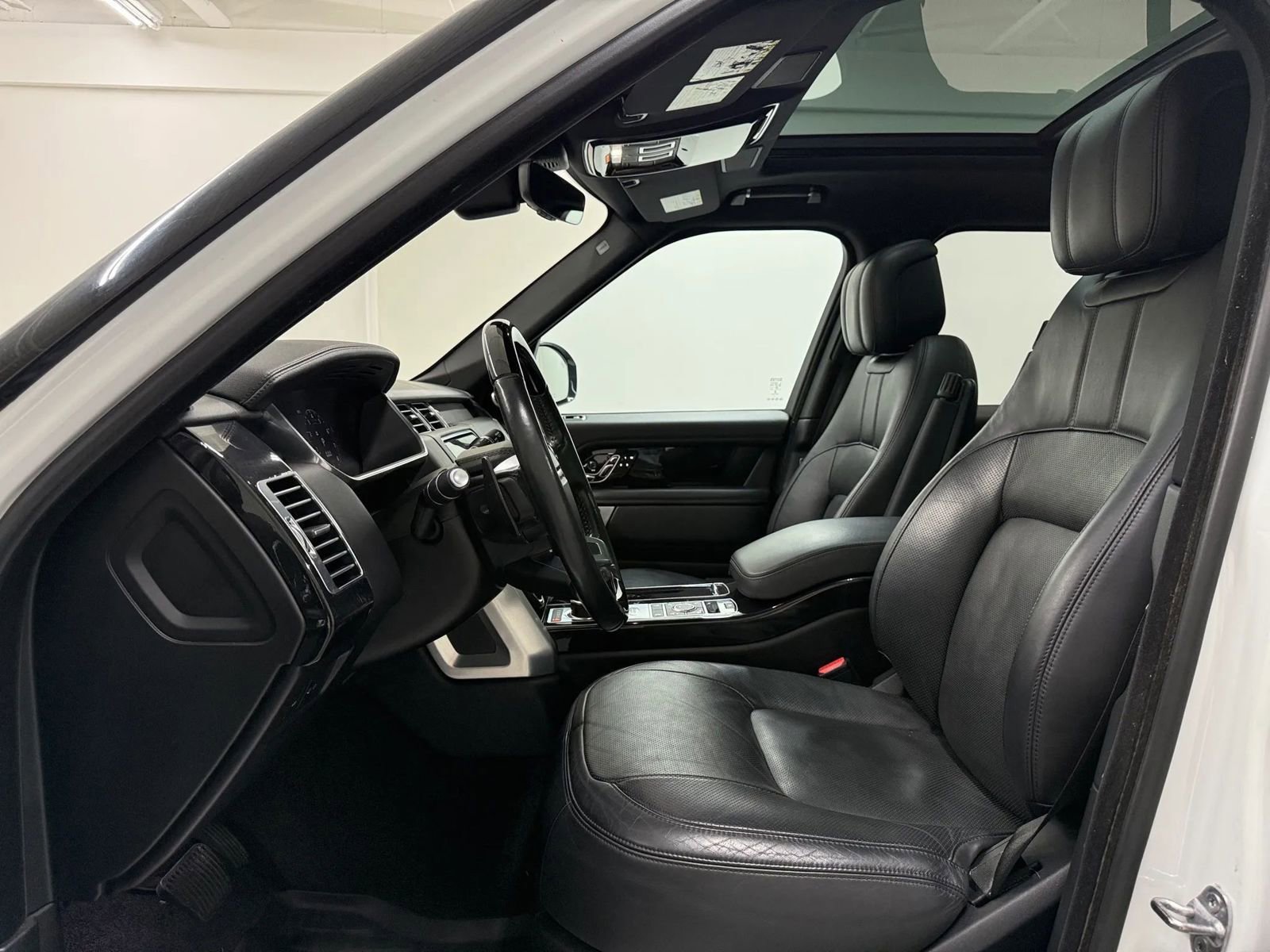 Used 2020 Land Rover Range Rover HSE AWD/4WD image 13