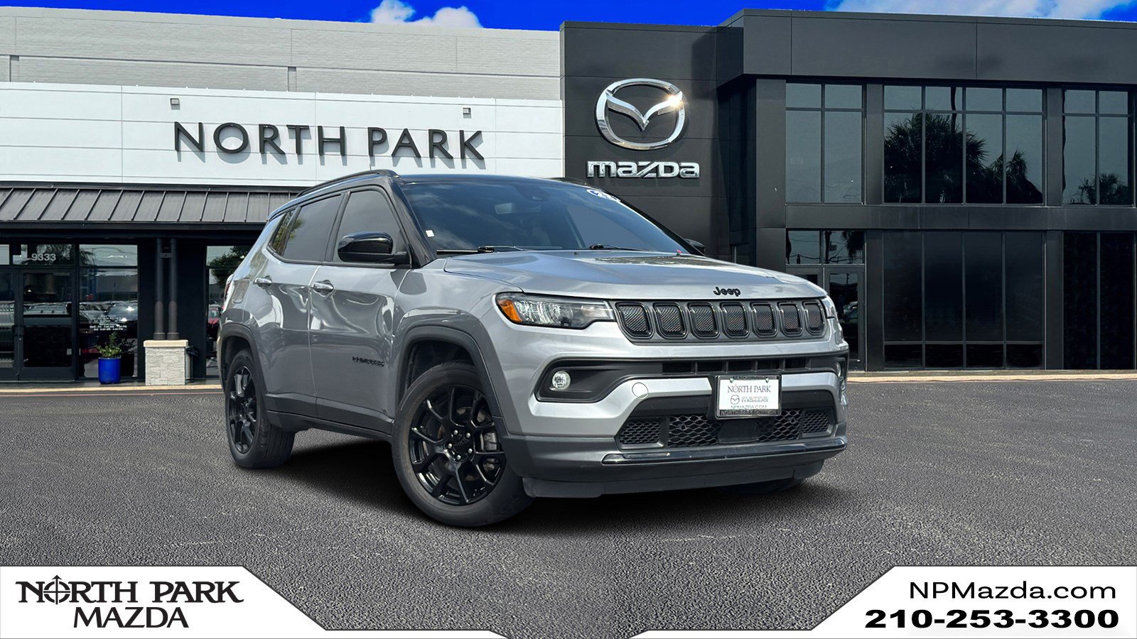 Used 2022 Jeep Compass Latitude FWD image 1