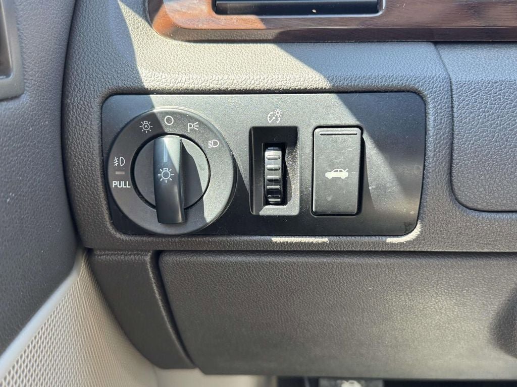 Used 2008 Ford Taurus SEL AWD/4WD image 23