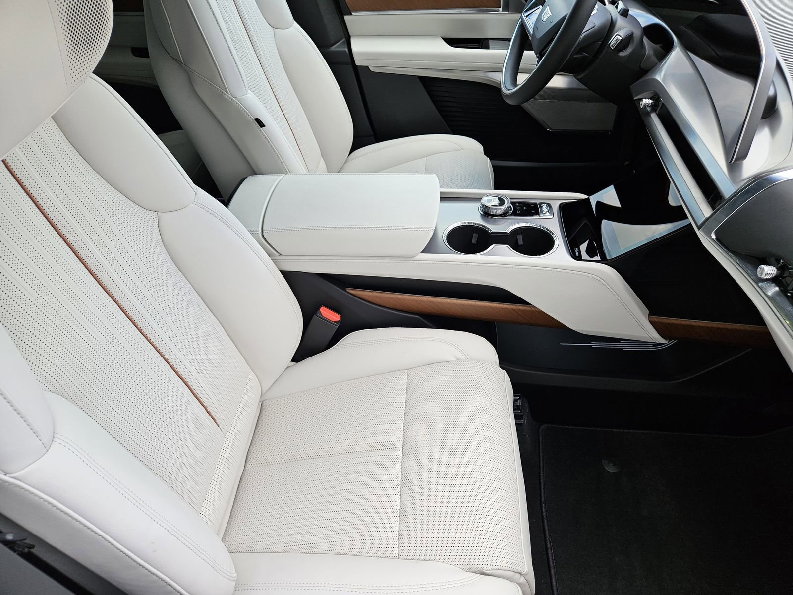 New 2026 Cadillac Vistiq Sport image 15