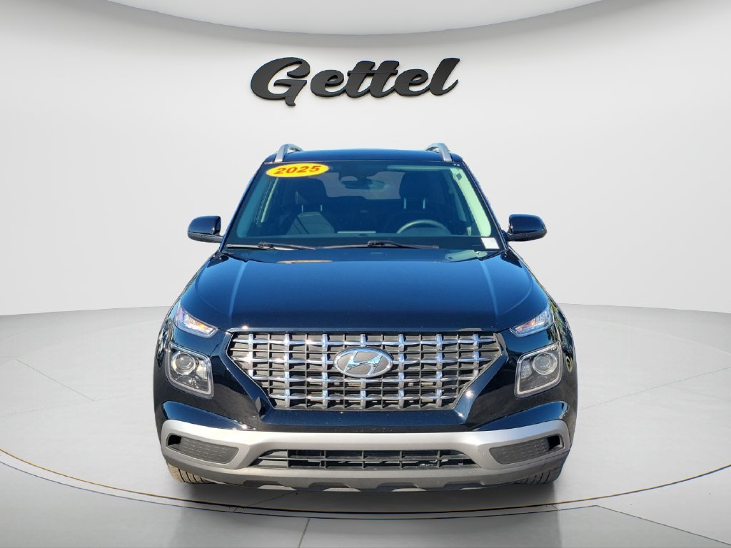 Used 2025 Hyundai Venue SEL FWD image 8