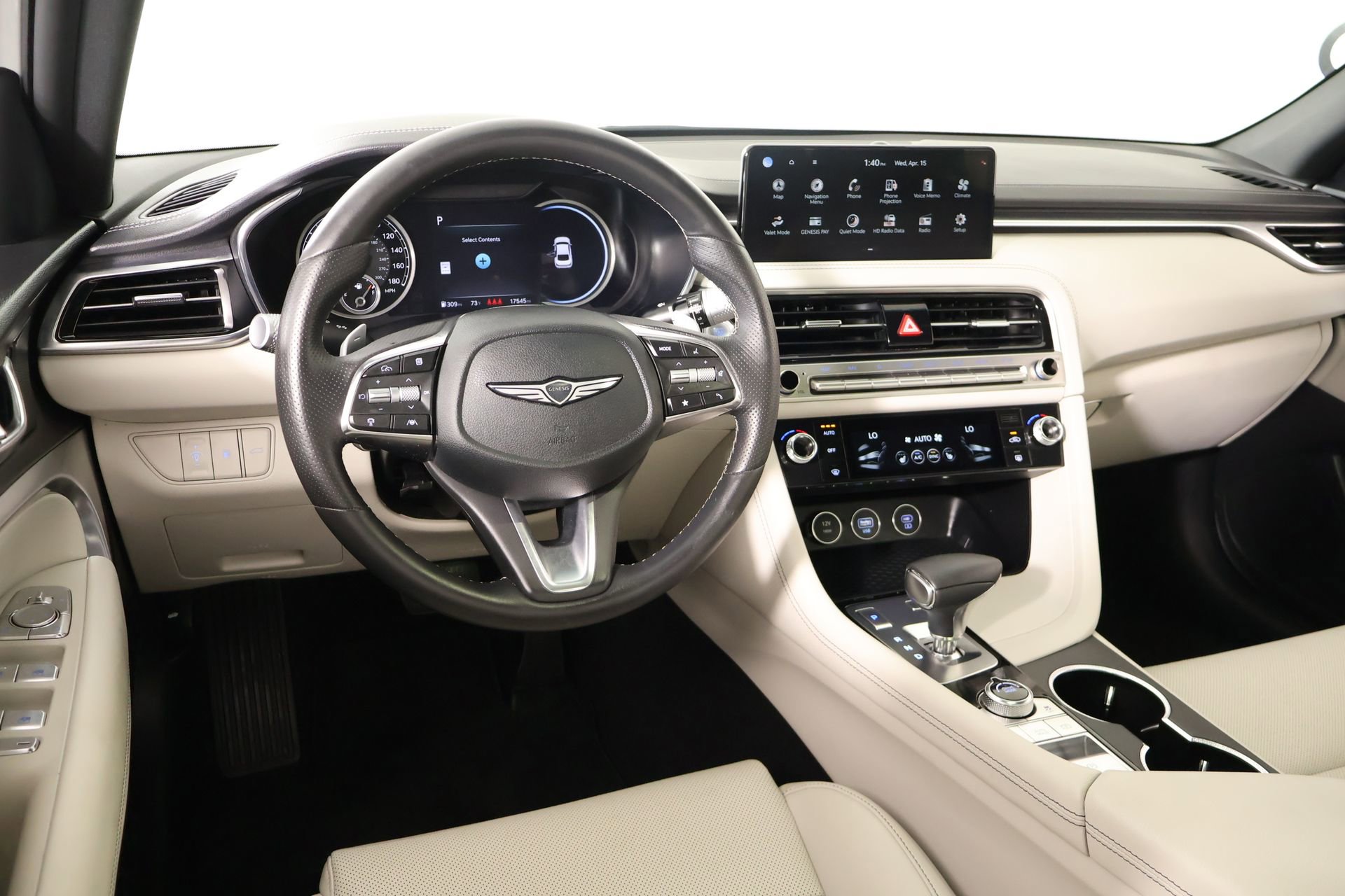 Used 2025 Genesis G70 2.5T image 2