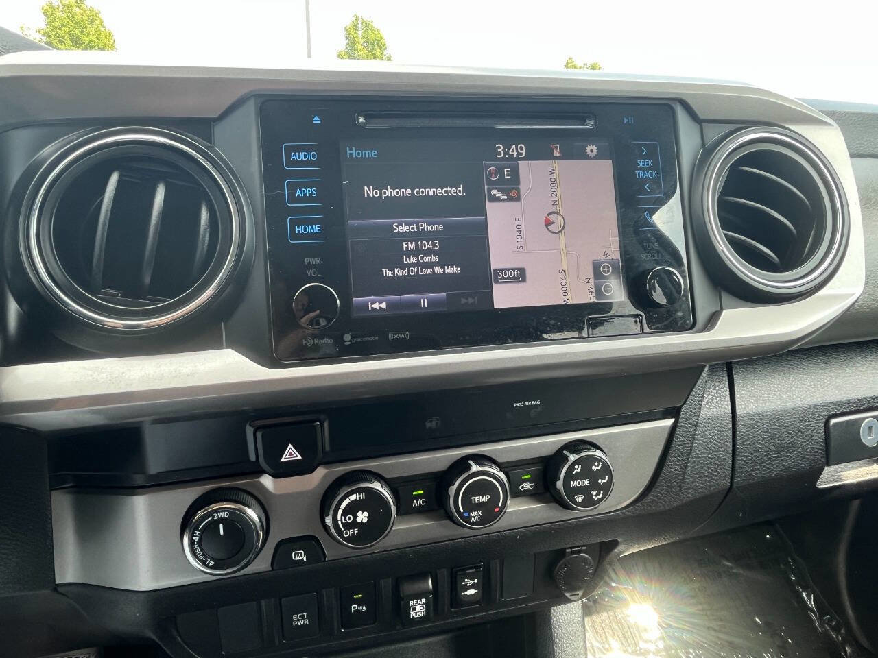 Used 2019 Toyota Tacoma SR5 image 32
