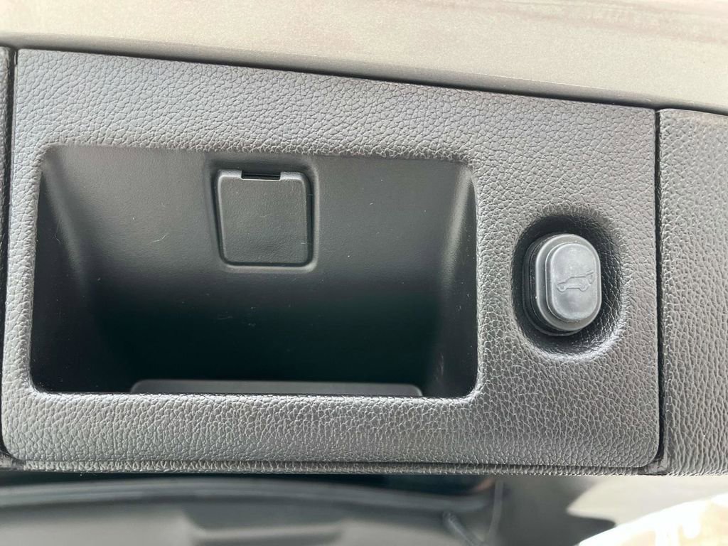 Used 2018 Chevrolet Tahoe Premier image 22