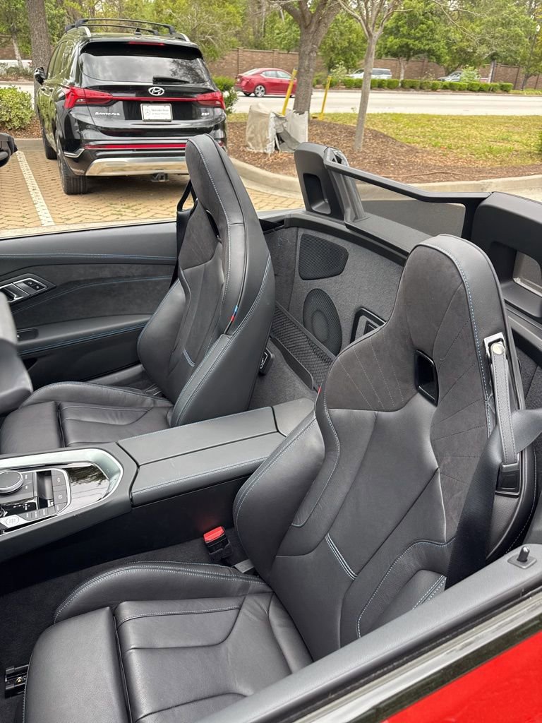 Used 2025 BMW Z4 sDrive30i w/ Premium Package image 11