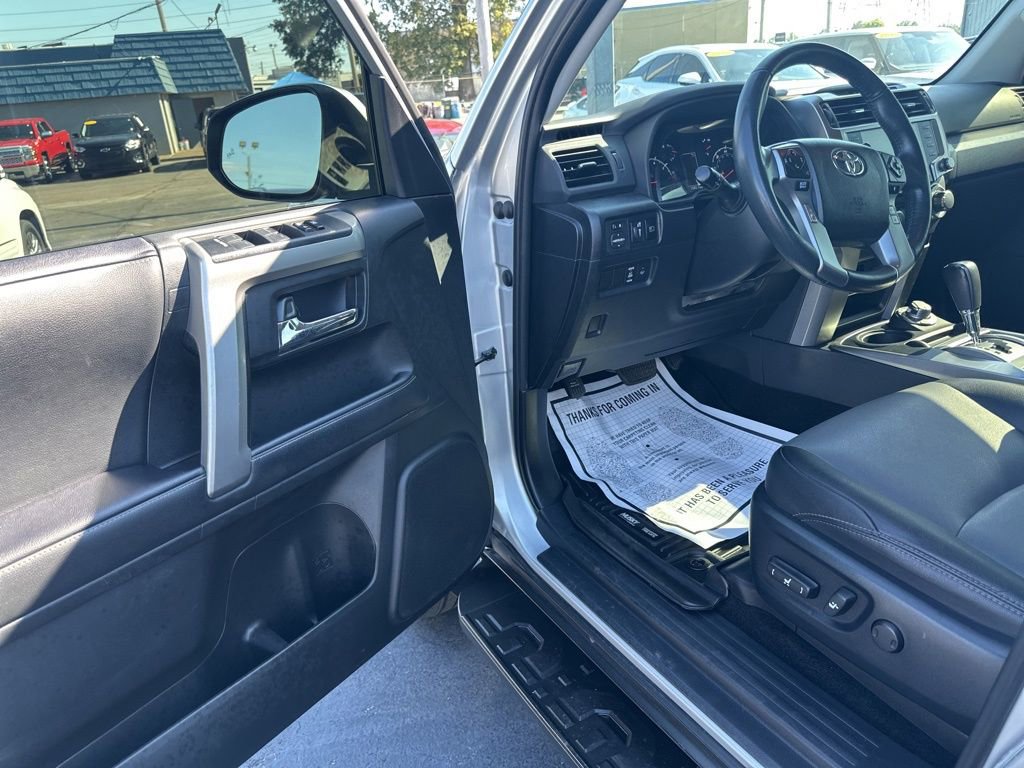Used 2022 Toyota 4Runner SR5 Premium image 14