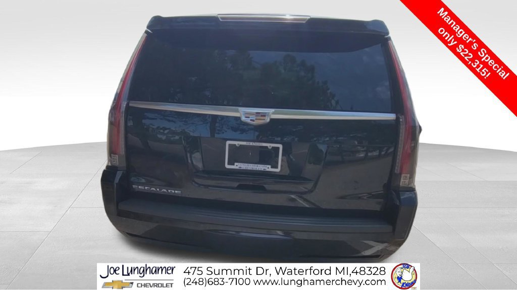 Used 2016 Cadillac Escalade Platinum AWD/4WD image 7