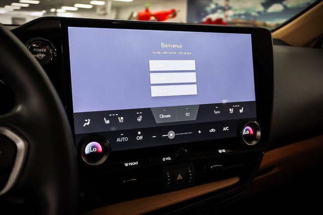 Used 2024 Lexus NX 300h AWD w/ Luxury Package image 16