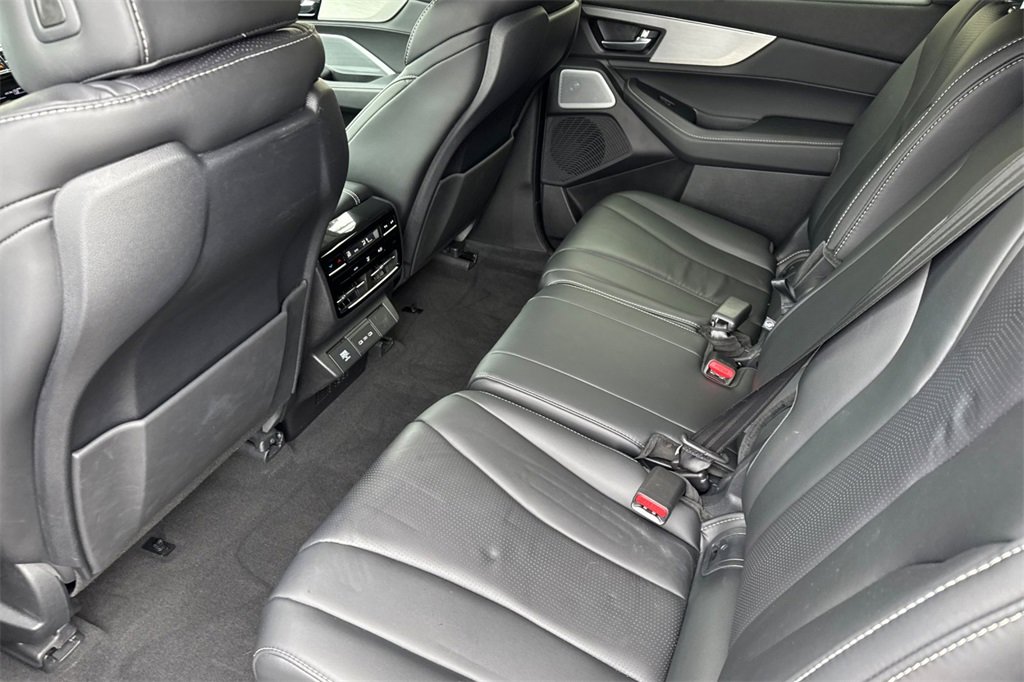 Certified 2025 Acura MDX w/ Technology Package image 5