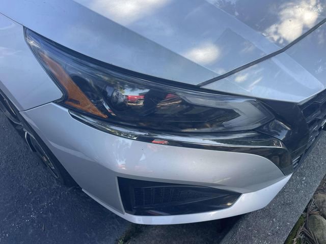 Used 2024 Nissan Altima 2.5 SR FWD image 2