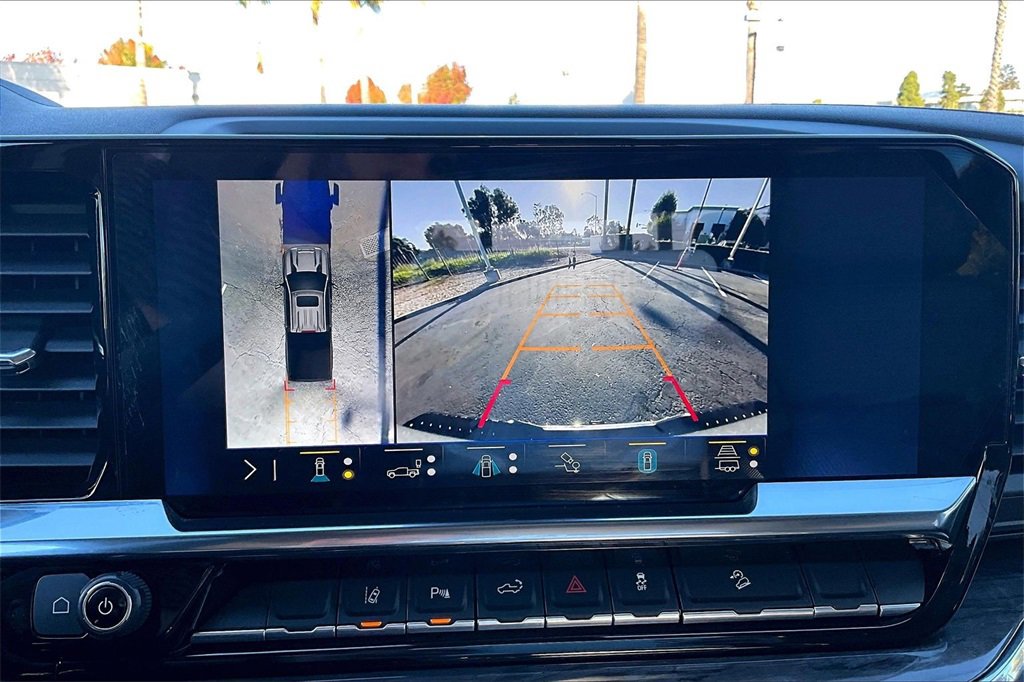 Used 2024 Chevrolet Silverado 2500 LTZ w/ LTZ Plus Package image 10