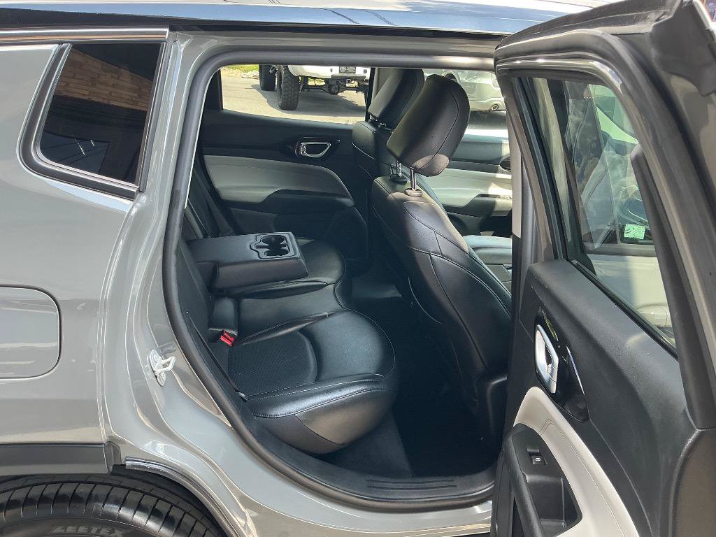 Used 2022 Jeep Compass Limited AWD/4WD image 13