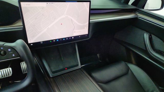 Used 2022 Tesla Model X image 45