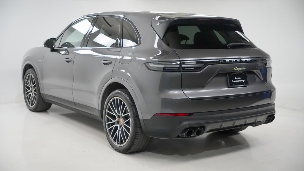 Certified 2023 Porsche Cayenne image 3