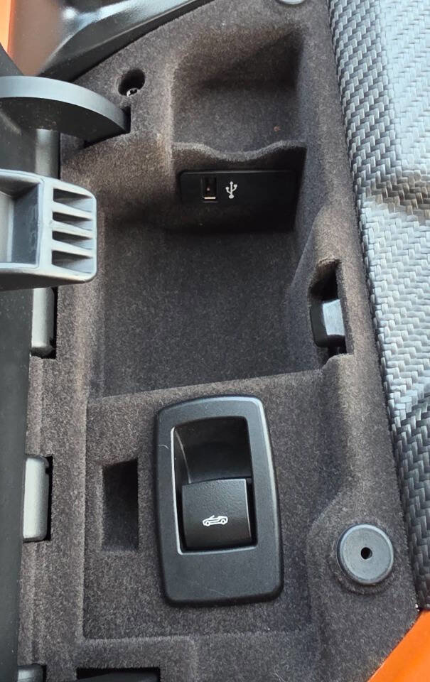 Used 2019 BMW i8 Roadster image 51