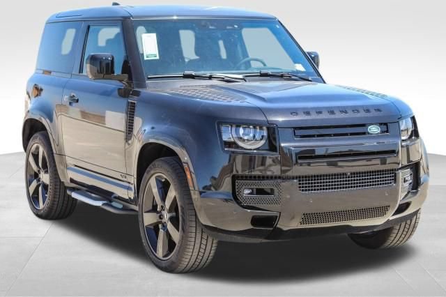Certified 2024 Land Rover Defender 90 V8 AWD/4WD image 3
