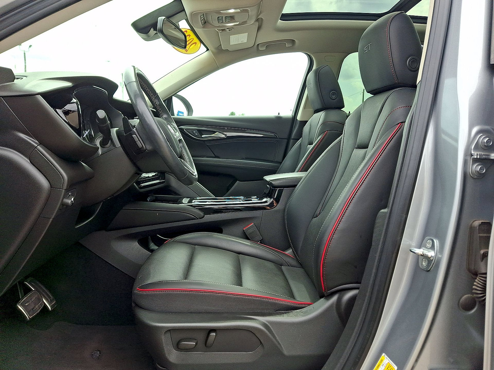 Used 2023 Buick Envision Essence w/ Sport Touring Package AWD/4WD image 11