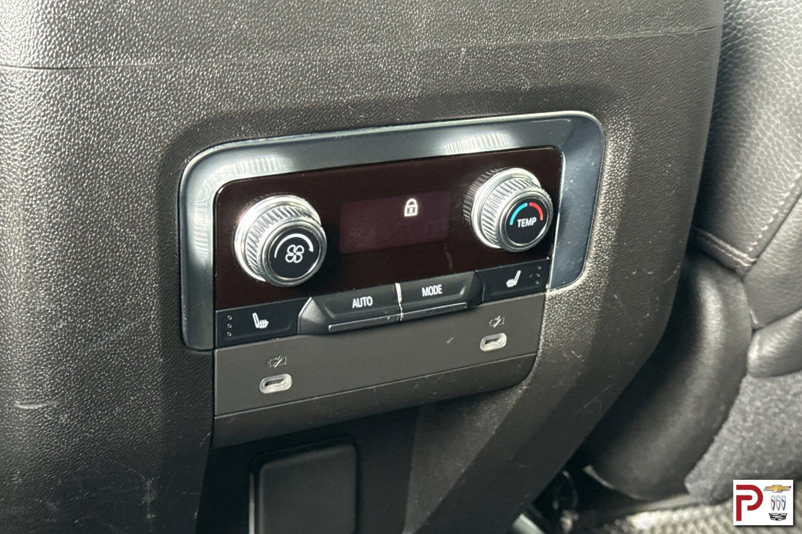 Used 2021 GMC Yukon XL Denali AWD/4WD image 14