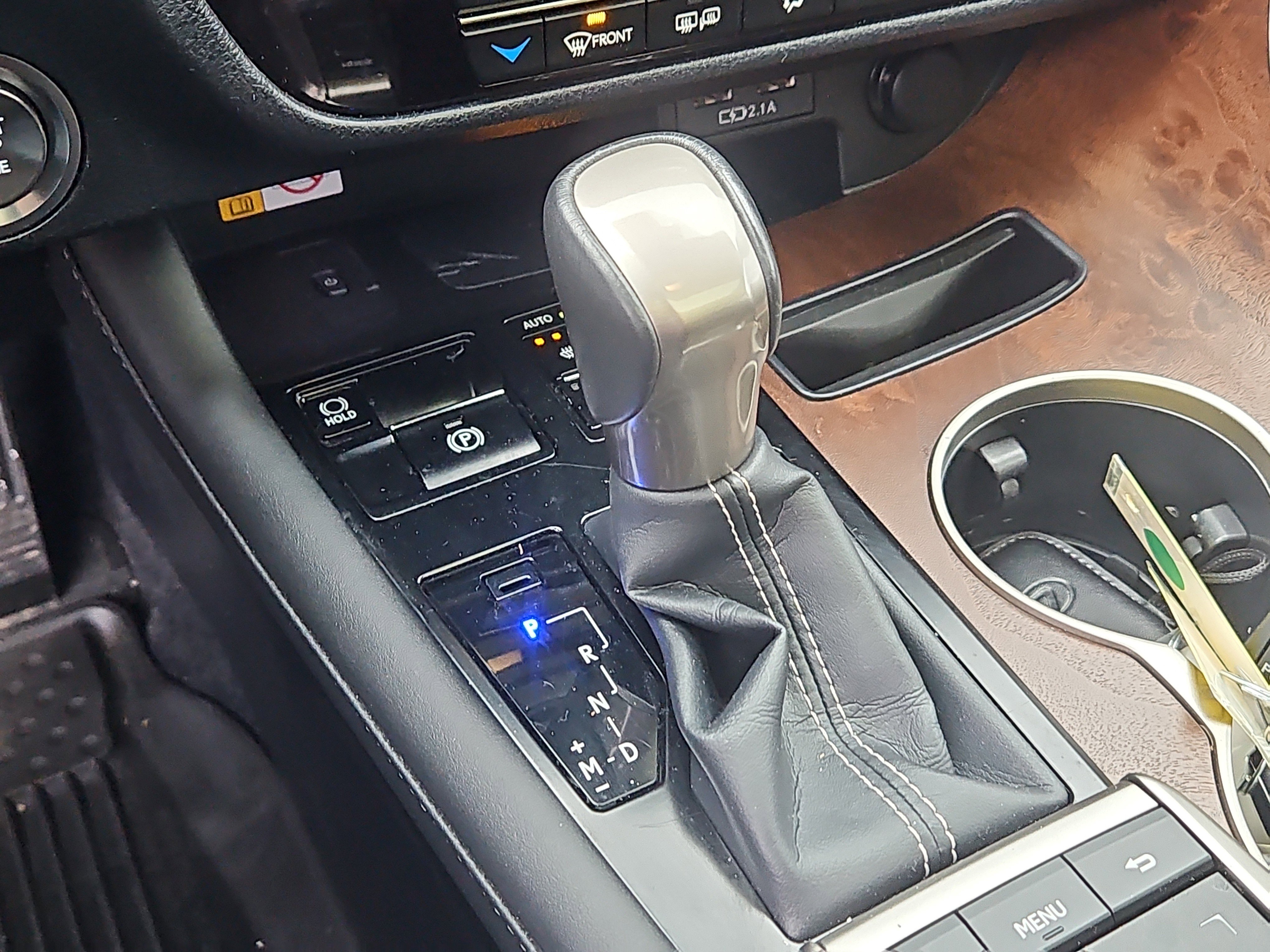 Used 2022 Lexus RX 350L Premium w/ Premium Package image 21