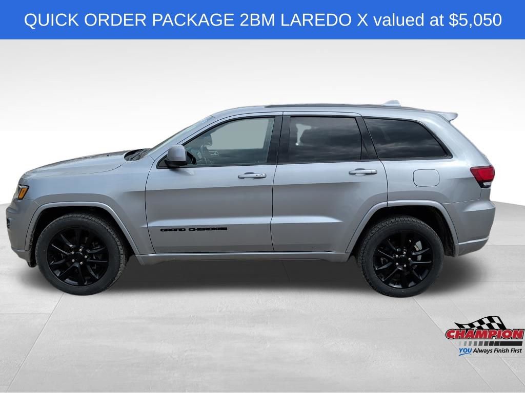 Used 2021 Jeep Grand Cherokee Laredo X AWD/4WD image 2