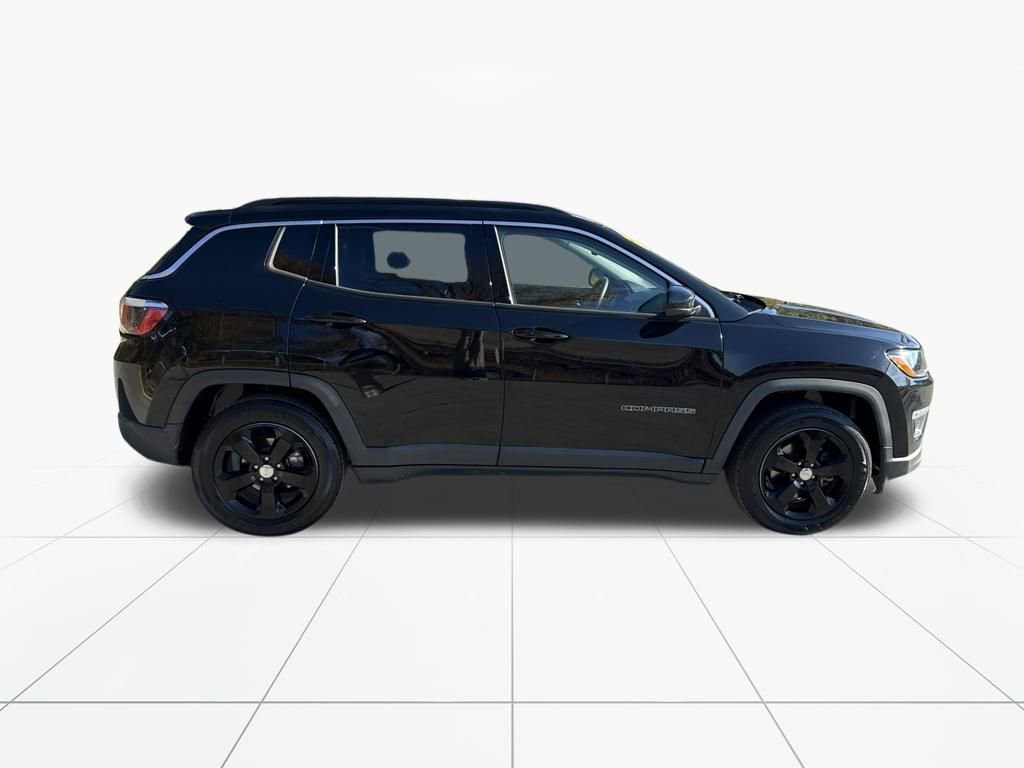 Used 2019 Jeep Compass Latitude image 10