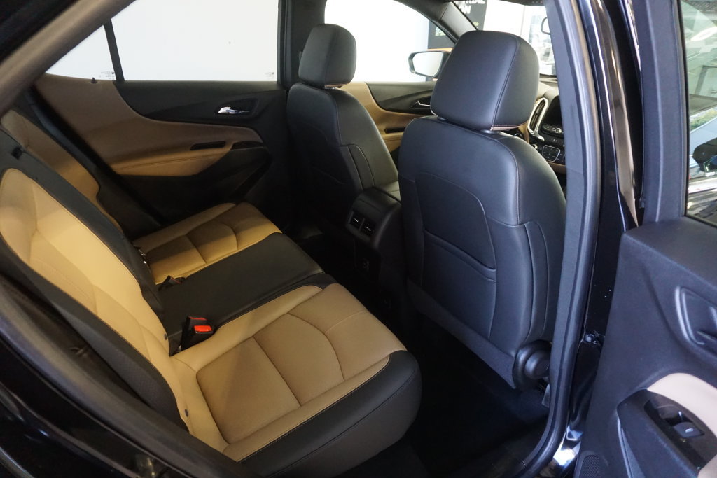 Used 2022 Chevrolet Equinox Premier AWD/4WD image 24