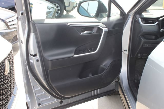 Used 2021 Toyota RAV4 XSE AWD/4WD image 11
