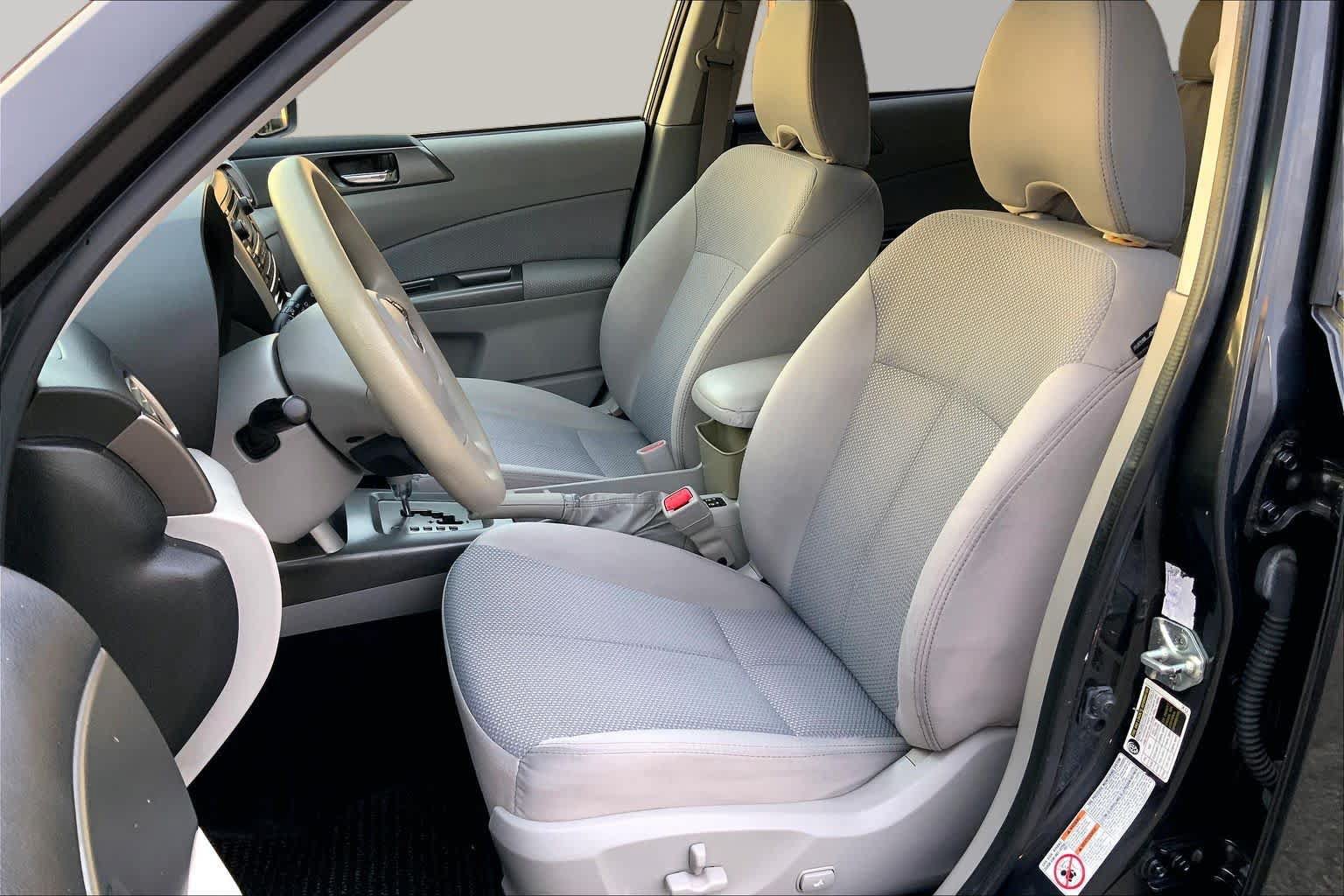 Used 2011 Subaru Forester 2.5X Premium w/ All-Weather Pkg AWD/4WD image 5