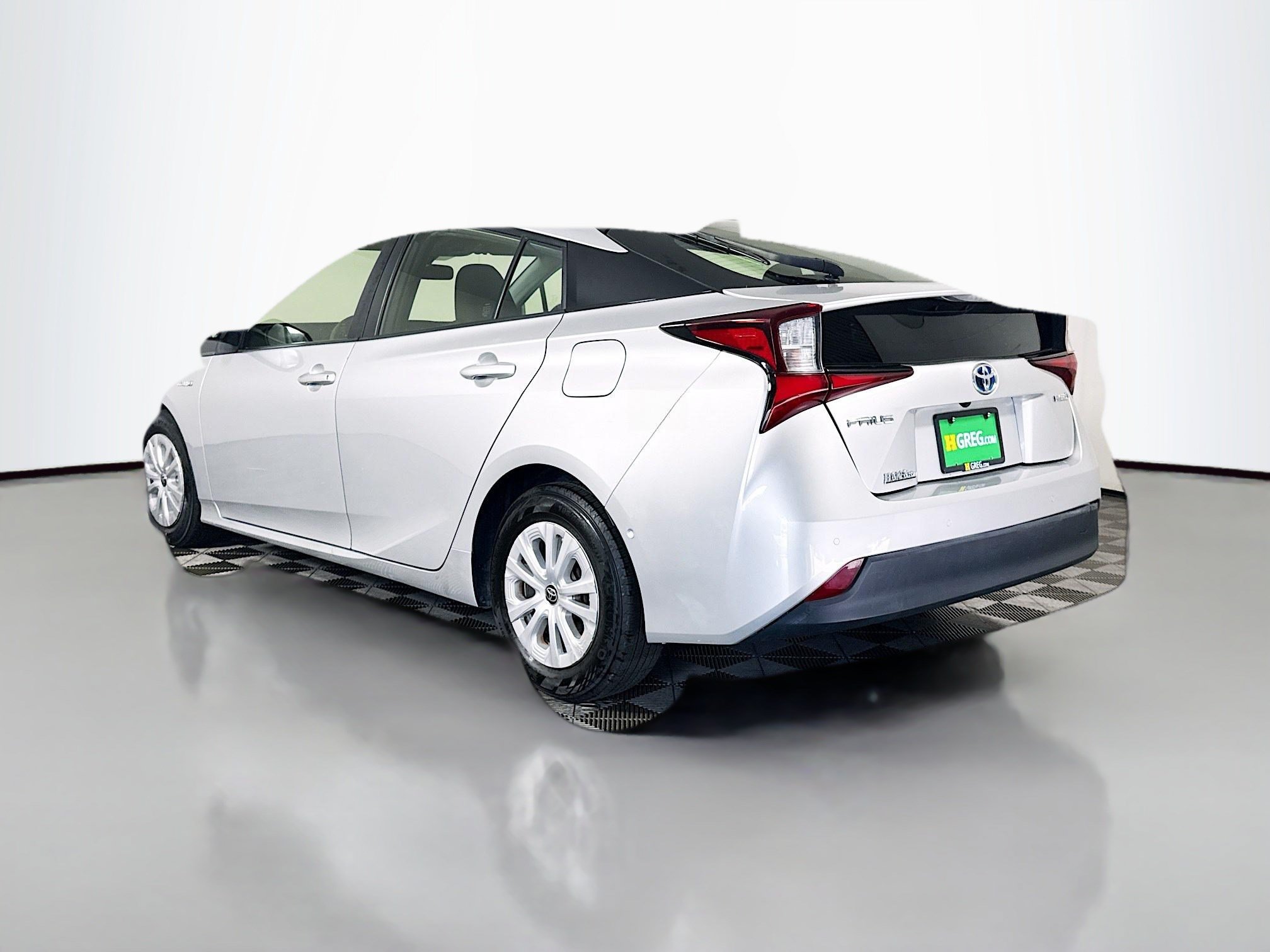 Used 2021 Toyota Prius LE FWD image 7
