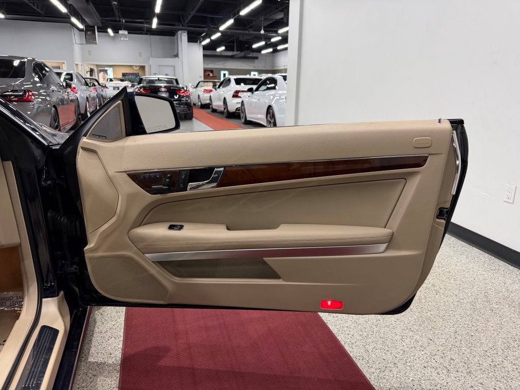 Used 2011 Mercedes-Benz E 350 Cabriolet image 29