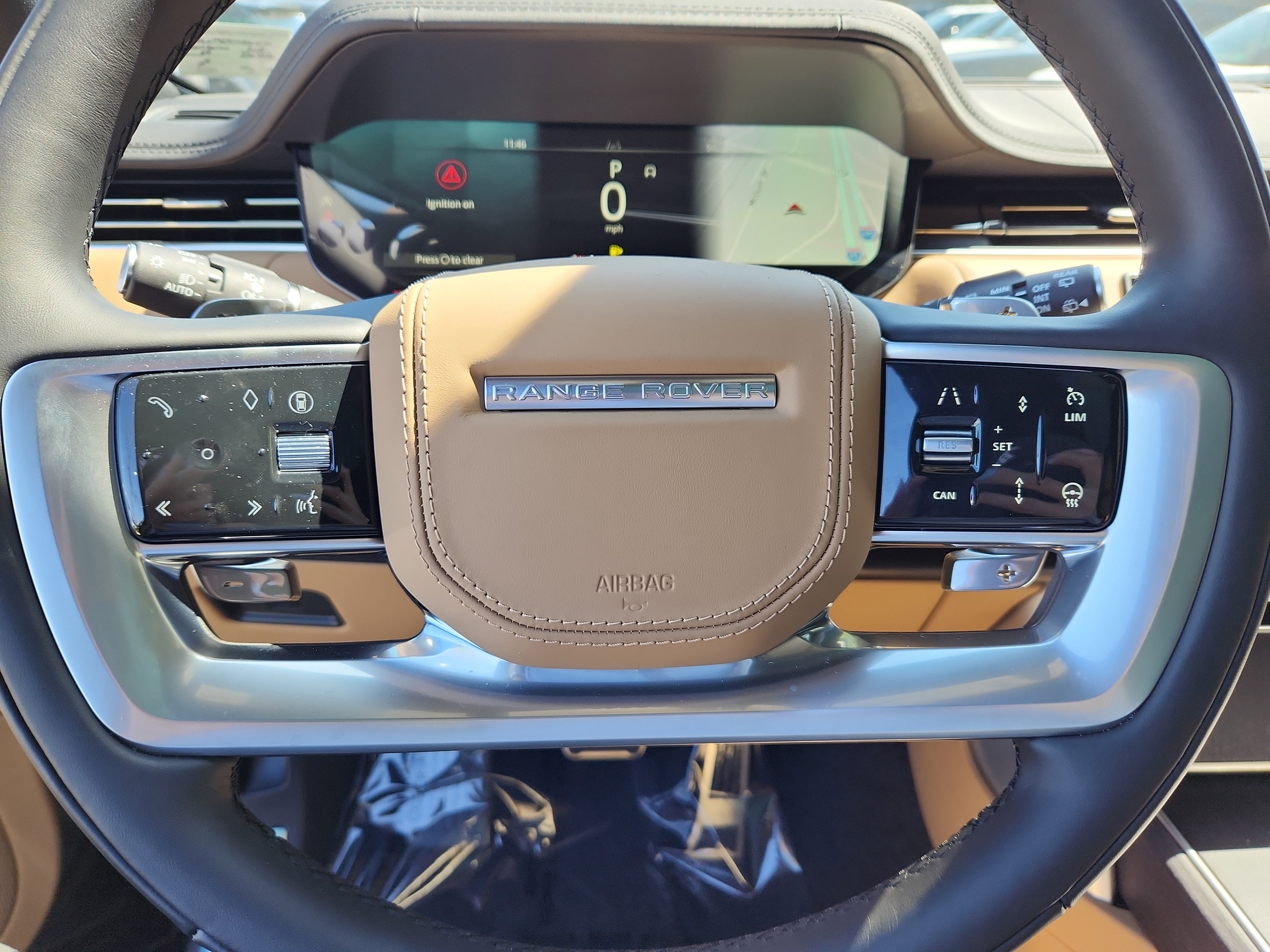 New 2025 Land Rover Range Rover SE image 18