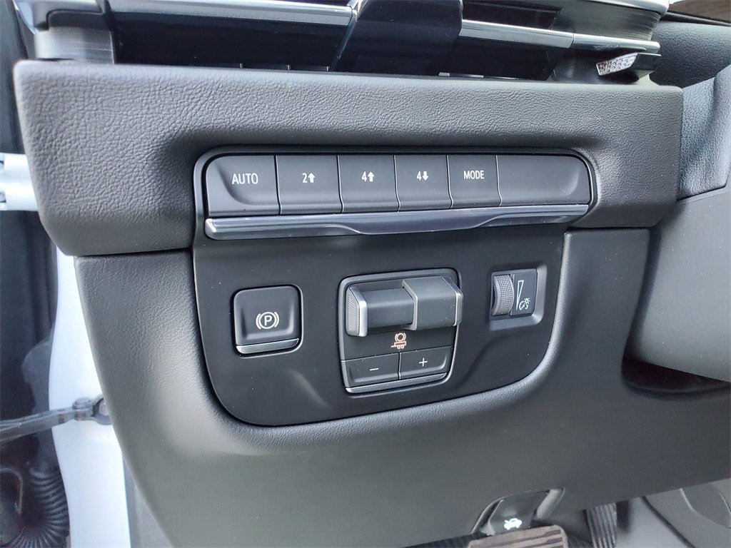 New 2026 Cadillac Escalade Luxury w/ LPO, Floor Liner Package image 13