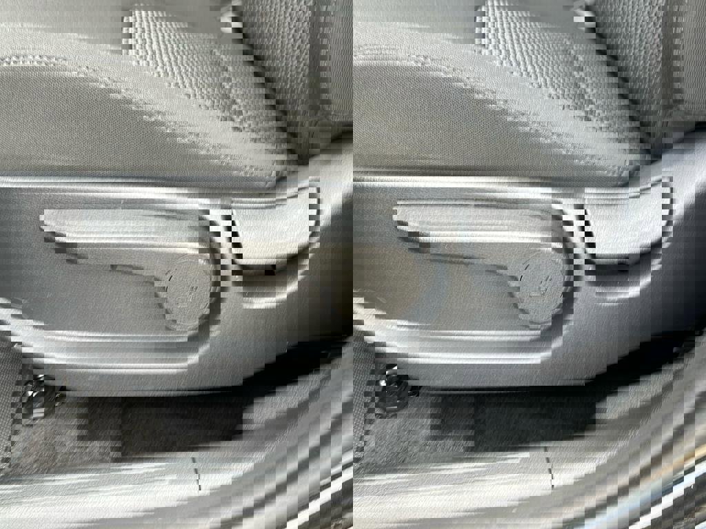 New 2025 Kia Sportage LX image 18