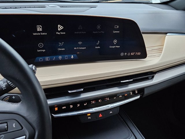 Used 2025 Cadillac XT4 Premium Luxury FWD image 13