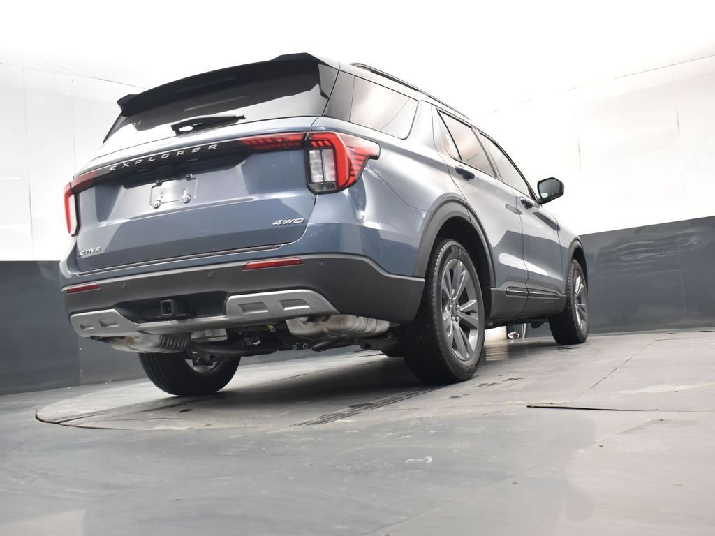 New 2026 Ford Explorer Active w/ Active Comfort Package AWD/4WD image 17