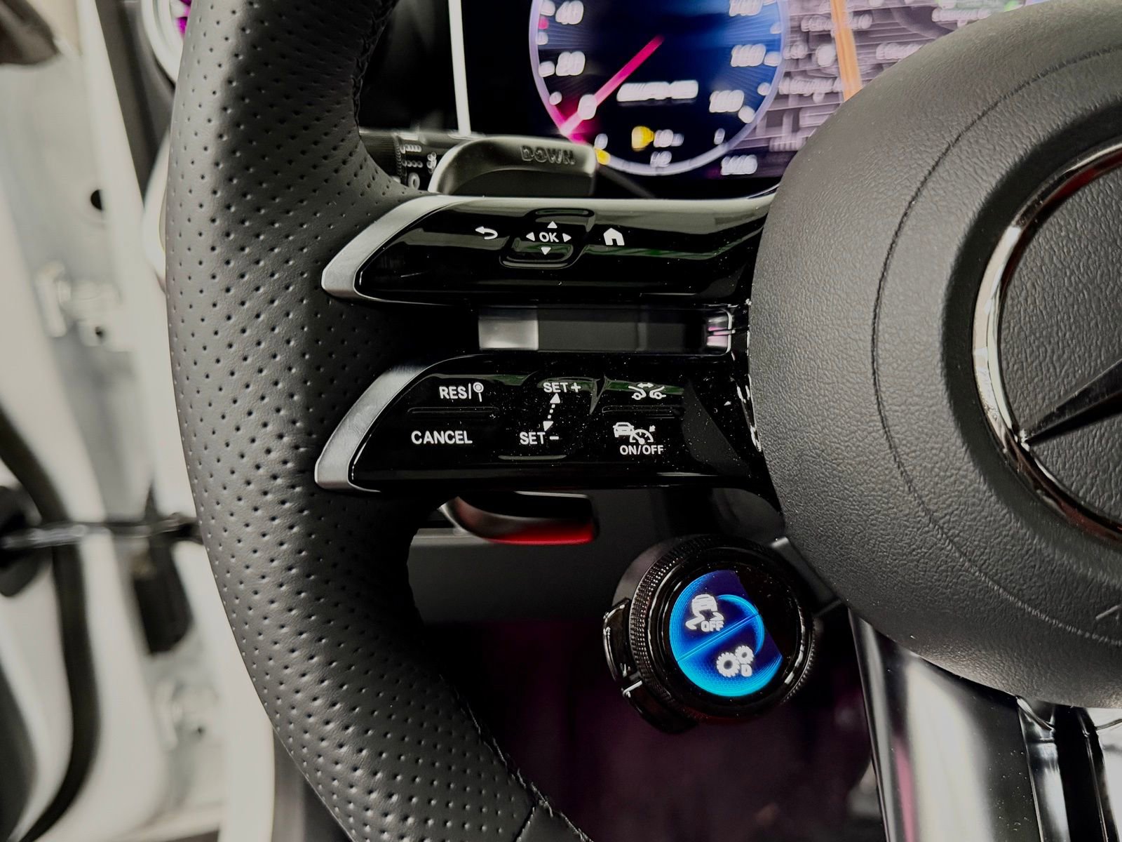 Used 2024 Mercedes-Benz GLC 43 AMG 4MATIC image 31