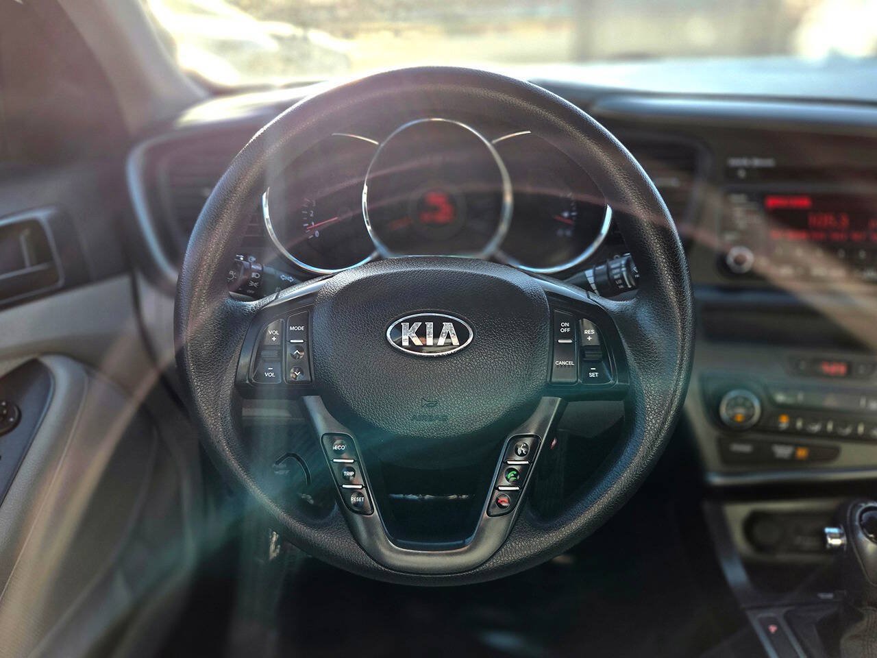 Used 2013 Kia Optima LX FWD image 9