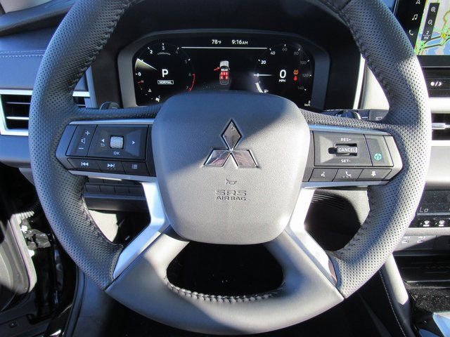 New 2025 Mitsubishi Outlander SE image 22