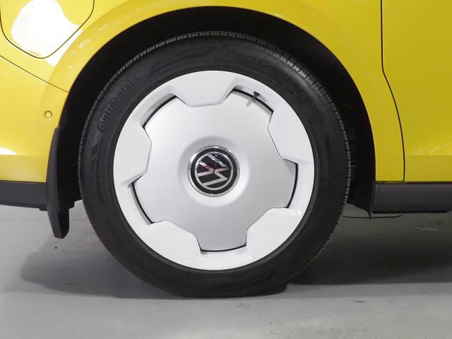 Used 2025 Volkswagen ID. Buzz 1st Edition image 48