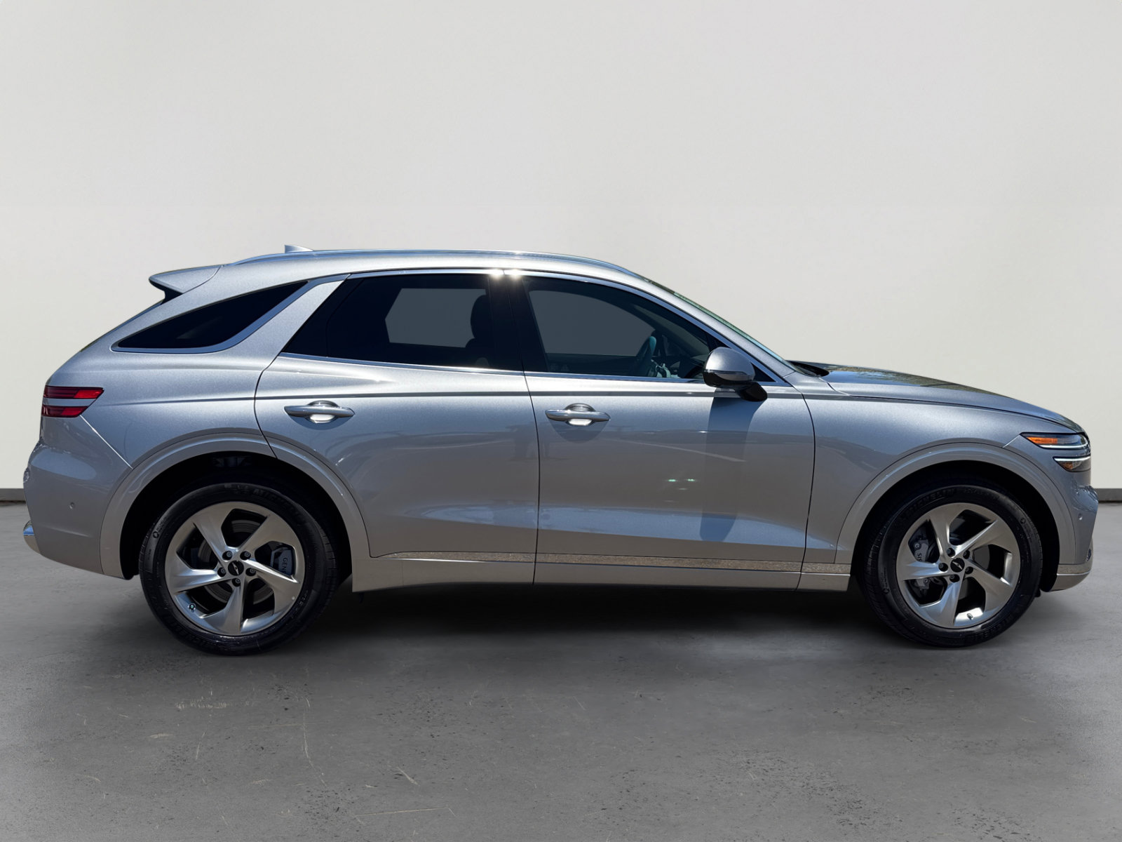 Used 2026 Genesis GV70 2.5T Advanced AWD/4WD image 6