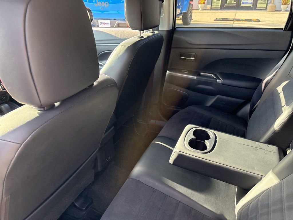 Used 2024 Mitsubishi Outlander Sport SE image 13