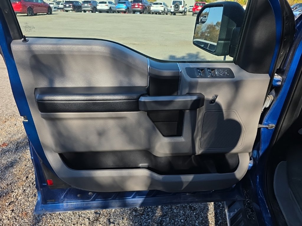 Used 2018 Ford F150 XLT w/ Equipment Group 302A Luxury AWD/4WD image 13