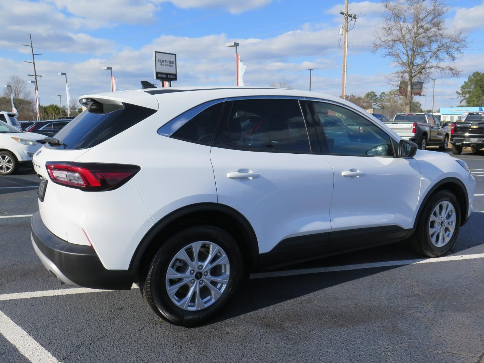 Used 2024 Ford Escape Active image 3