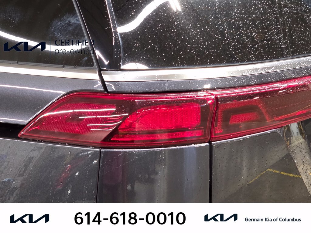 Certified 2023 Kia Carnival SX FWD image 15