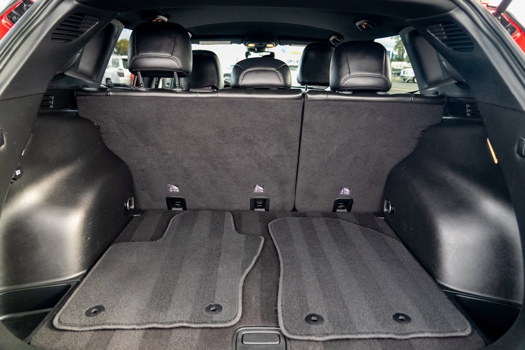 Used 2023 Jeep Compass Limited image 23