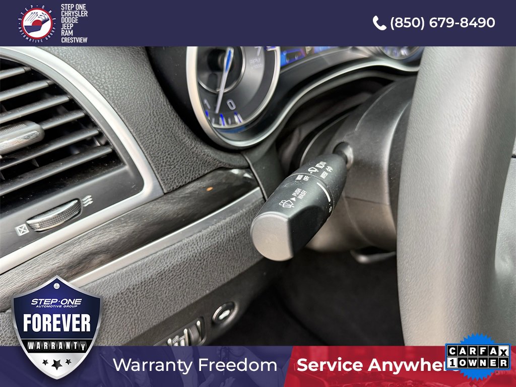 Used 2022 Chrysler 300 Touring image 21