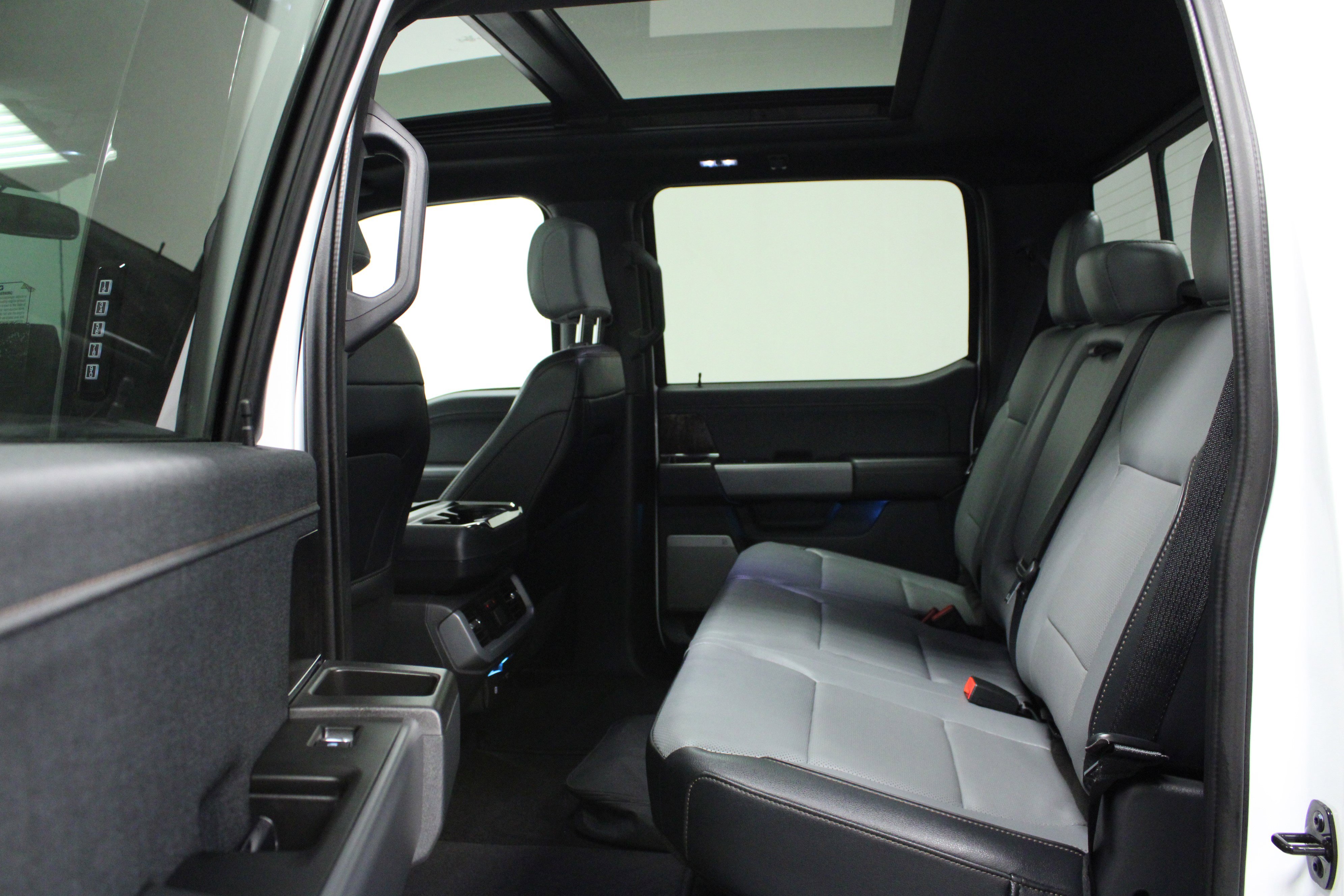 Used 2023 Ford F150 Lightning Lariat w/ Equipment Group 511A High image 13