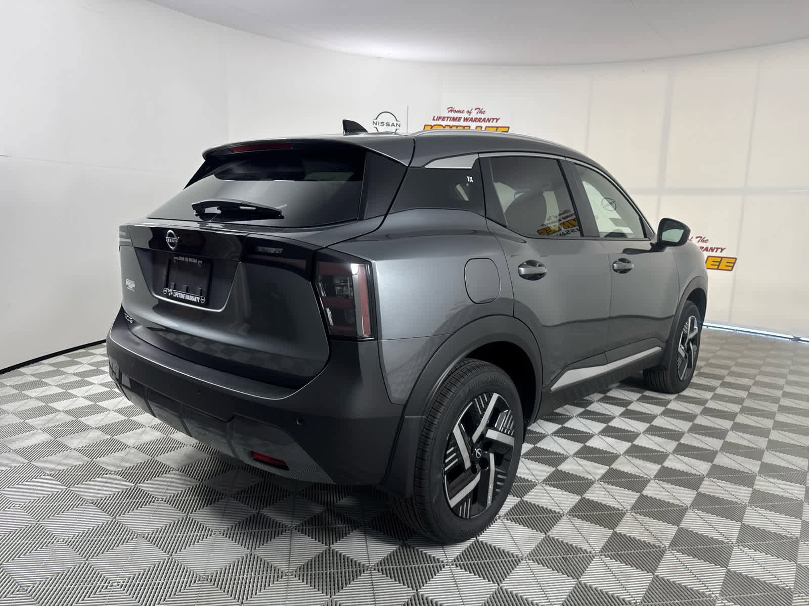 New 2026 Nissan Kicks SV w/ Illumination Package image 6
